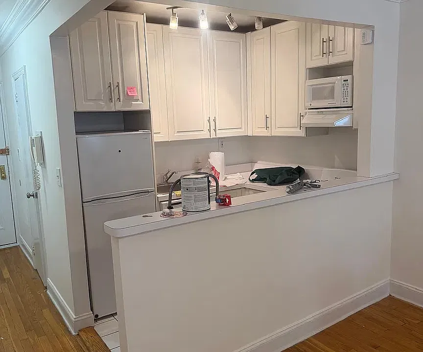 229 E 80th St #4D