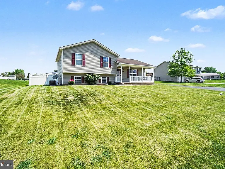 206 Pike Ct — Photo 25