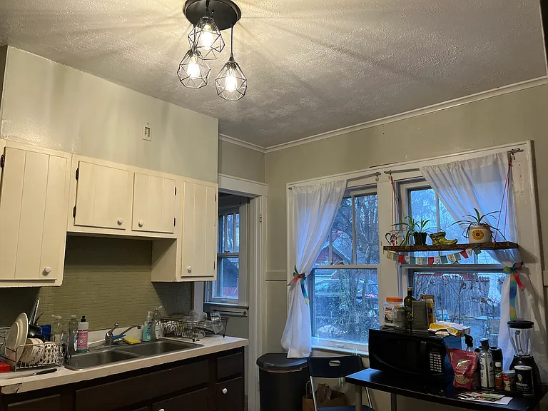 170 Fellows Ave #1B — Photo 9