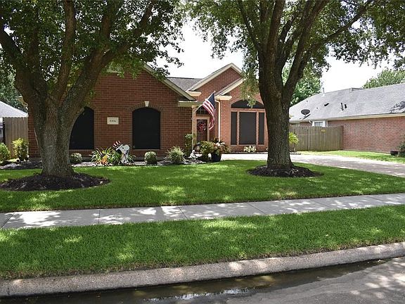 2nd image of 6304 W Oaks Cir N