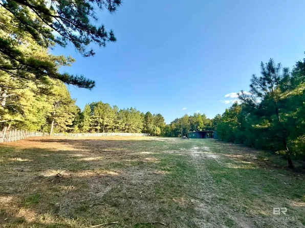 680 Travis Rd, Brewton, AL 36426