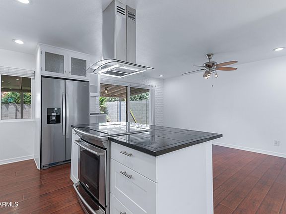 3rd image of 8702 E PLAZA Avenue