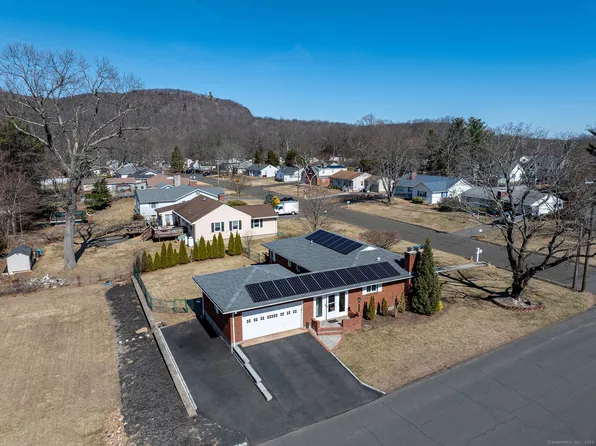 88 Jeffrey Lane, Meriden, CT 06451