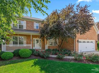 490 Treasure Dr, Oswego, IL