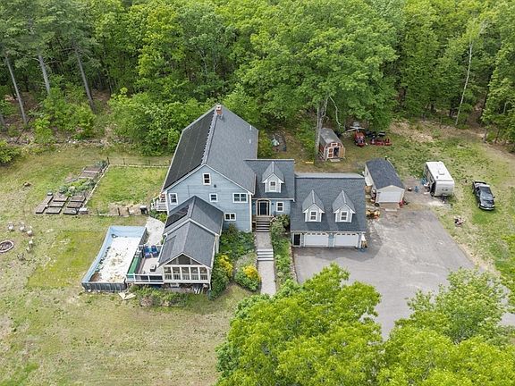 3rd image of 79 Tyler Rd