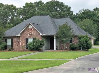 9950 W Summerfield Dr, Denham Springs, LA 70726