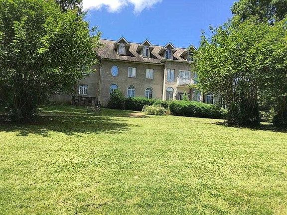 3rd image of 7805 Stonehenge Dr