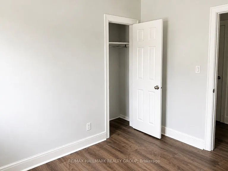 20 Charlotte St #2 — Photo 8