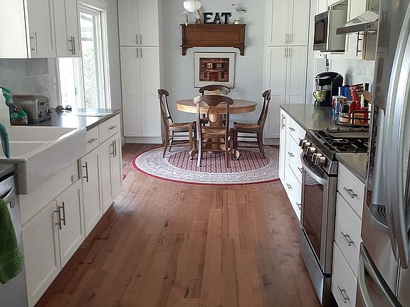 Kitchen with eating area