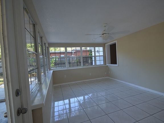 Family Room w/passthrough