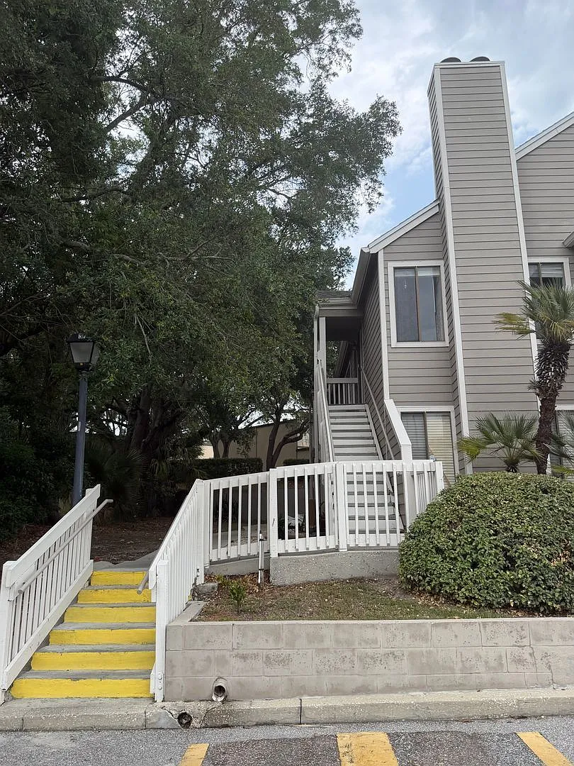 2 bed, 2.0 bath, 952 sqft, $1,600 — Photo 2