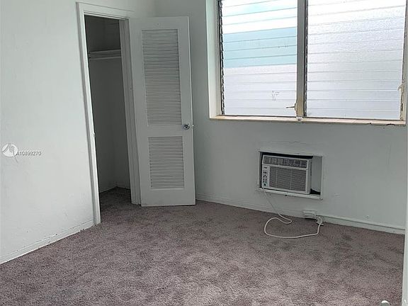 3rd image of 840 16th St #15N