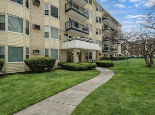 5510 Lincoln Ave Unit 101, Morton Grove, IL