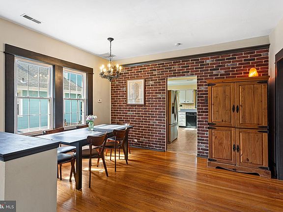 5th image of 516 3rd Ave