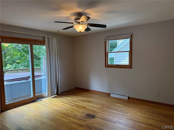 4th image of 154 Sunhill Ter