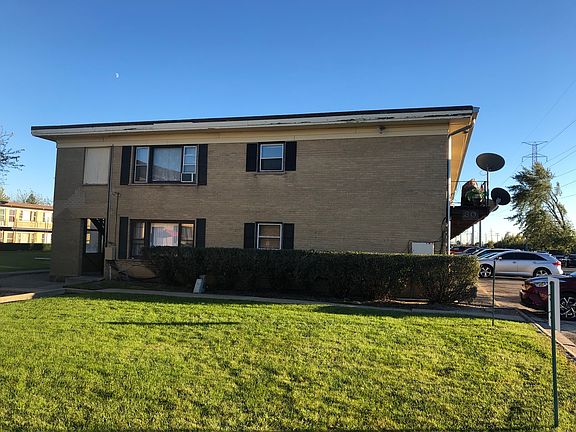 4th image of 30 King Arthur Ct APT 8