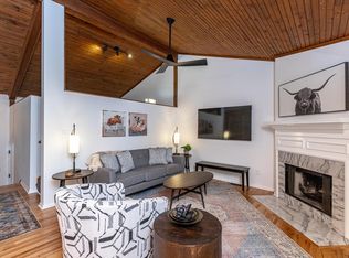 1084 Lakefront Dr, Lexington, KY 40517