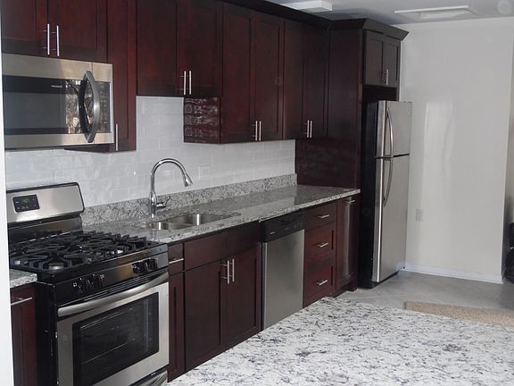 5th image of 15448 Woodlawn East Ave
