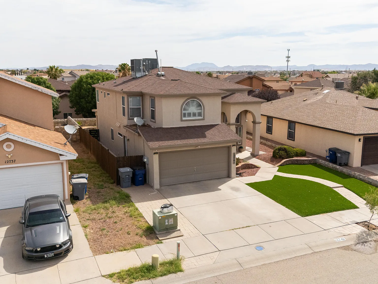 4 bed, 2.5 bath, 2535 sqft, $2,300 — Photo 4