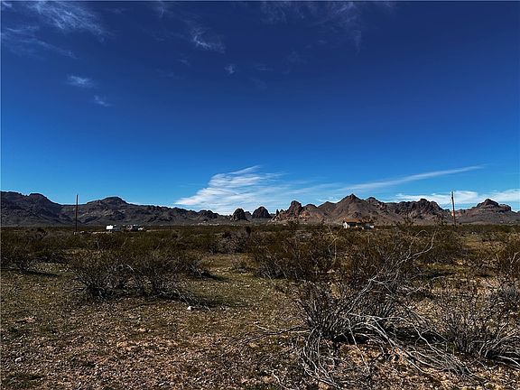 4th image of 3129 S Peridot Rd