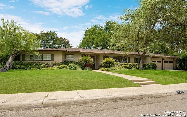 1st image of 426 Larkwood Dr