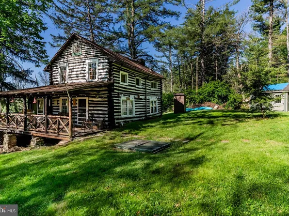 34 Old Water Race Rd, Gardners, PA 17324