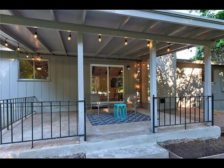 8200 Grayledge Dr — Photo 17