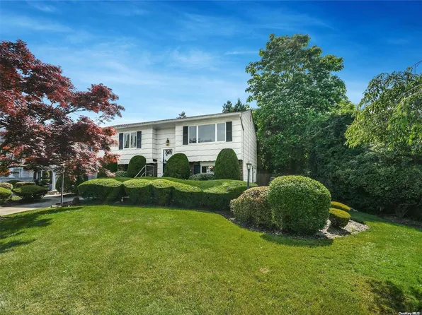 435 Nevada Street, Lindenhurst, NY 11757