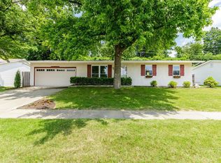 3056 Cherokee Ln, Saint Charles, MO