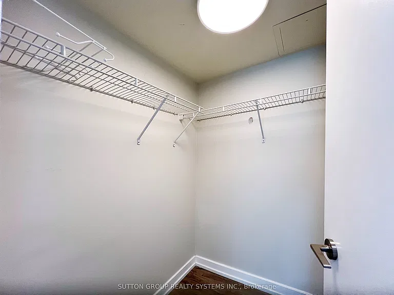 126 Simcoe St #1208 — Photo 10