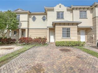 1213 Lucaya Dr, Riviera Beach, FL 33404