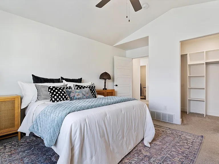 4729 E Lake Corner Dr — Photo 19