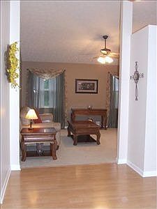 4th image of 1070 Umbreit Ct