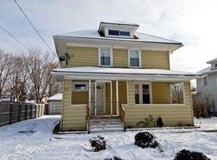 351 Saint Charles St, Elgin, IL 60120