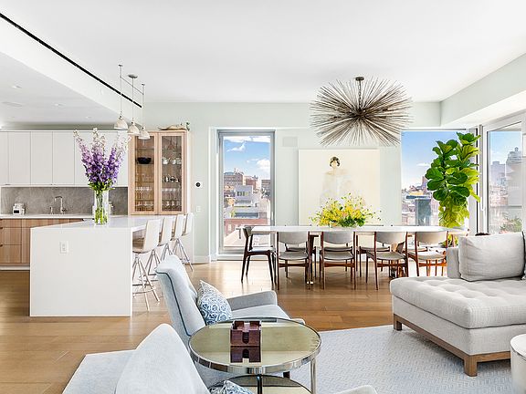 3rd image of 180 Avenue Of The Amer #8A