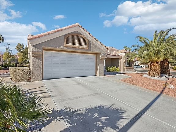 2nd image of 2413 Hidden Glen Ct