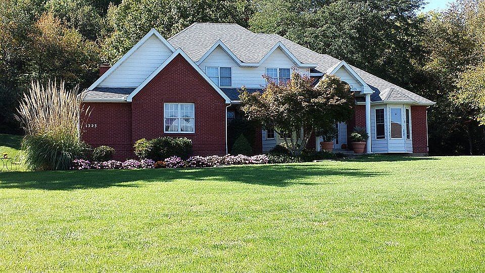 1st image of 1323 Rosewood Dr