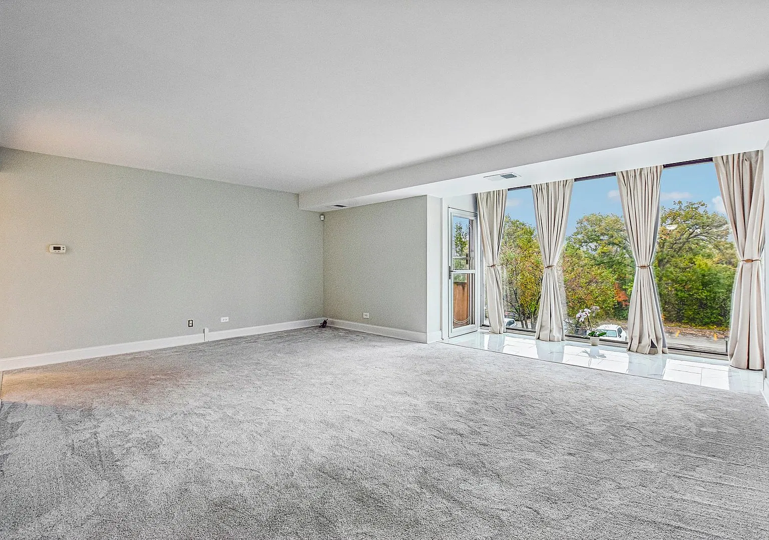2 bed, 1166 sqft, $3,400 — Photo 2