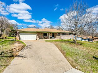 1442 W Water St, Weatherford, TX 76086