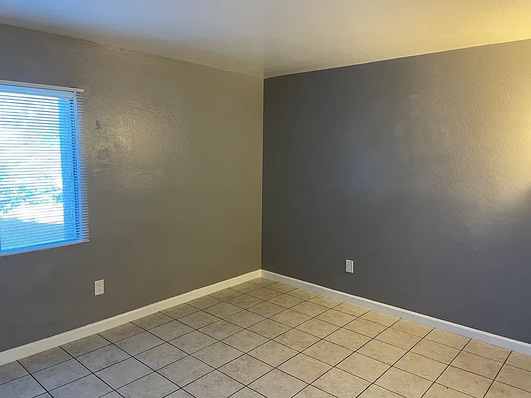 602 E Townley Ave #205 — Photo 5