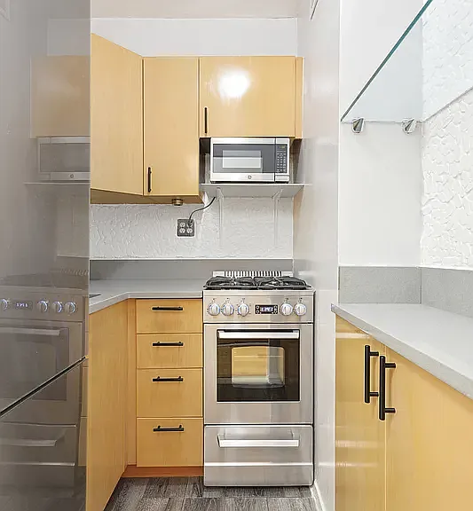210 E 36th St #6C — Photo 6