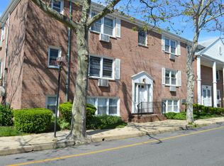 32 Arlington Ct, Ocean Grove, NJ 07756