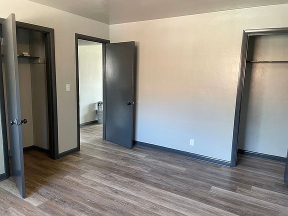 4th image of 2600-20 W Glendale Ave #2