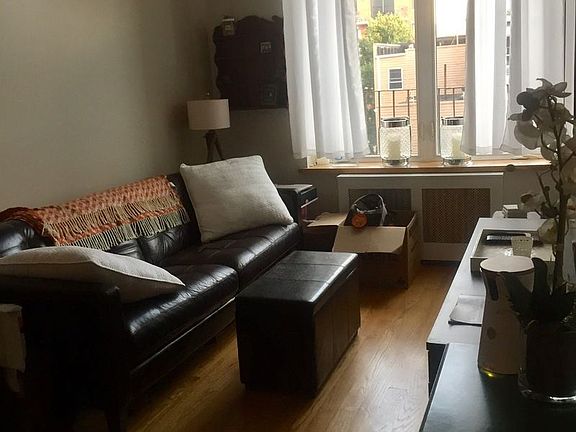 5th image of 182 India St APT 3RR