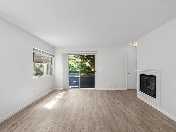 5th image of 26852 Claudette St Unit 163