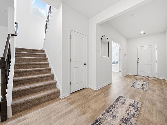 2nd image of 663 Oak Branch Pl