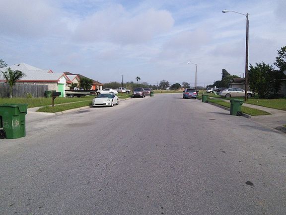 4th image of 360 Medford Ave
