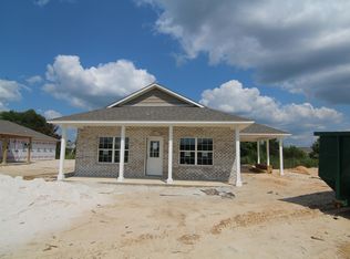 55 Bay Grove Dr, Freeport, FL 32439