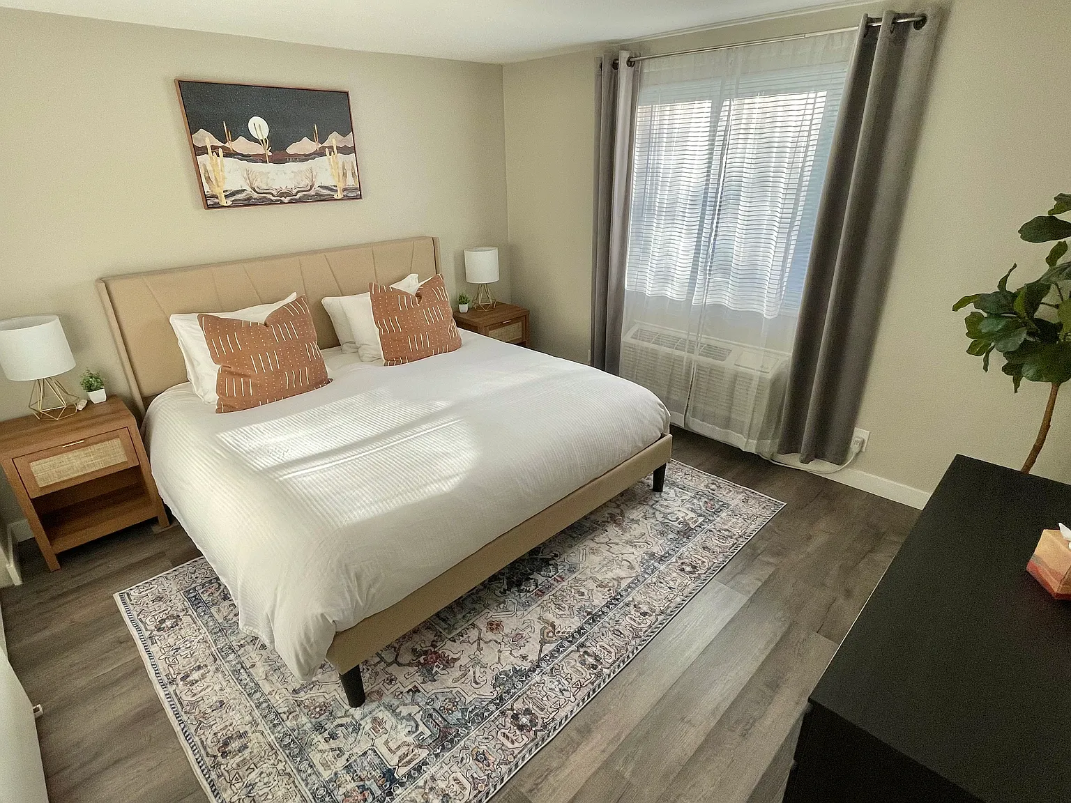 The Gold Apartments — Photo 2