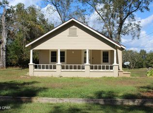 906 W Banfill Ave, Bonifay, FL 32425